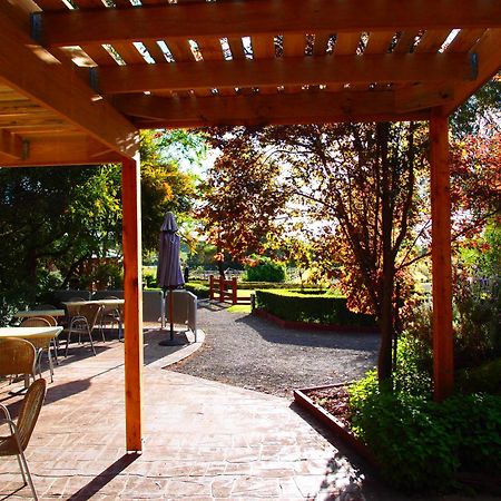 Glen Erin At Lancefield Hotel Rochford Exterior photo